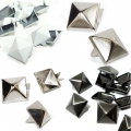 Bild 3 von 100 Stück >> Pyramiden Nieten  >> Sorte und Farbe nach Auswahl
