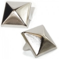 Bild 1 von 100 Stück >> Pyramidennieten 17mm >> Silber (glatt)