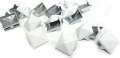 Bild 1 von 100 Stück >> Pyramidennieten 17mm >> Weiß