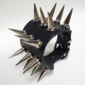 Bild 3 von Armband mit Druckgussnieten, Killernieten 25mm, 3-reihig